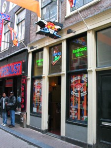 coffeeshop_smoking_bull
